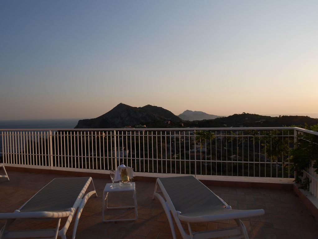 Villa Caprile 마사루브렌세 외부 사진